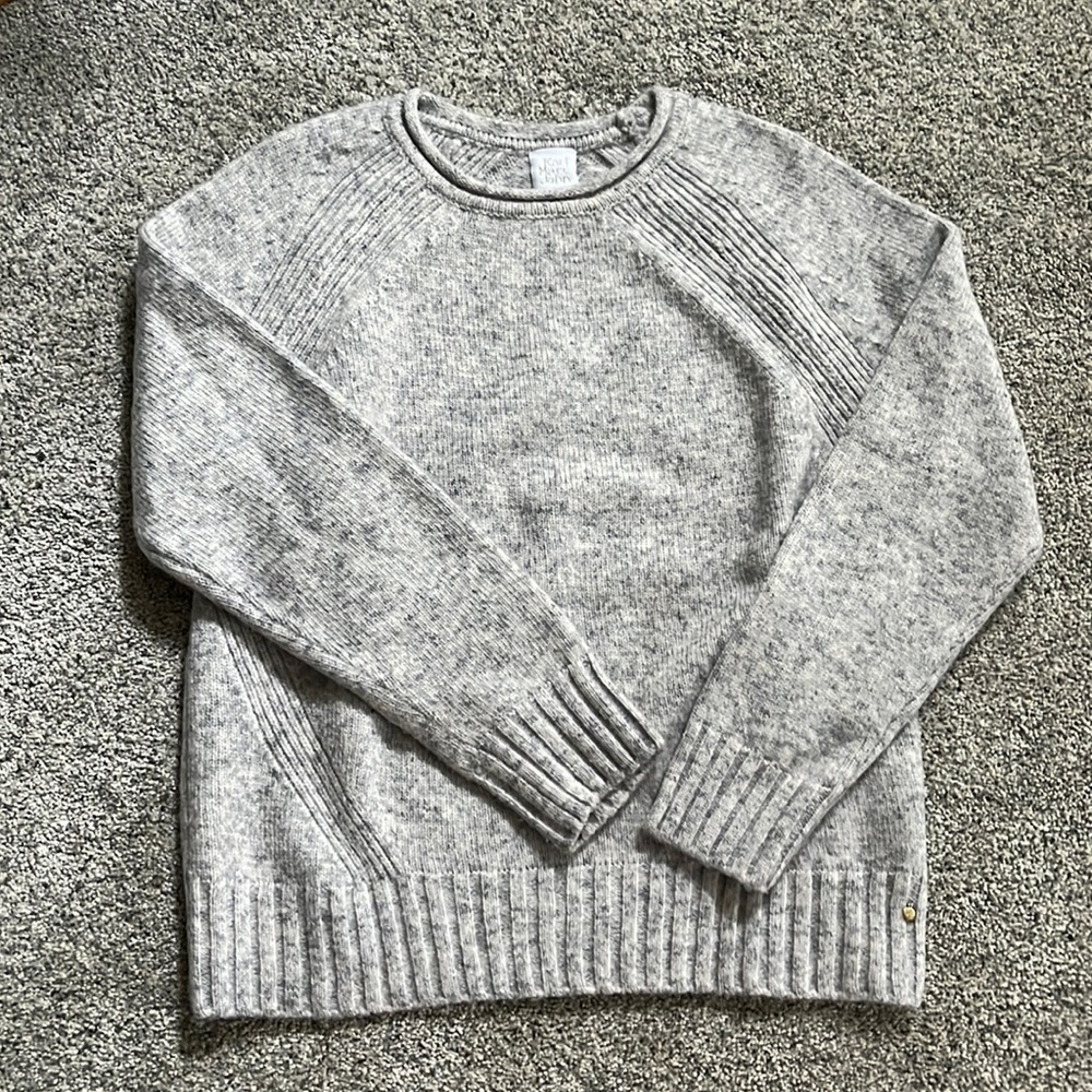 Grey sweater